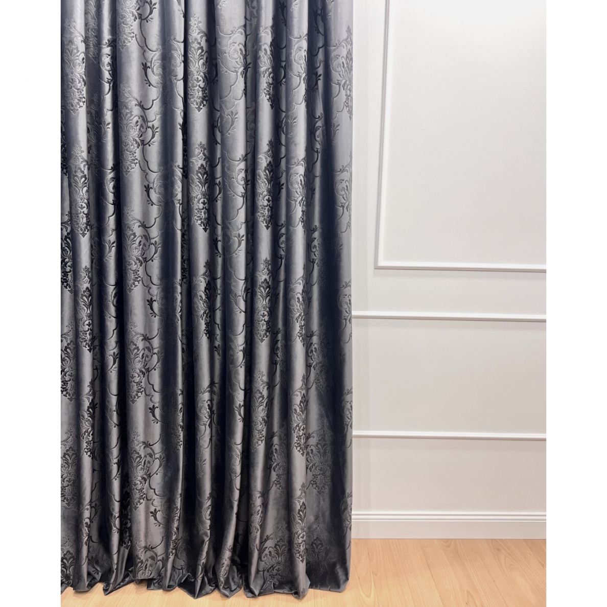 Naktinių užuolaidų audinys barchatas French Velvet Madlena